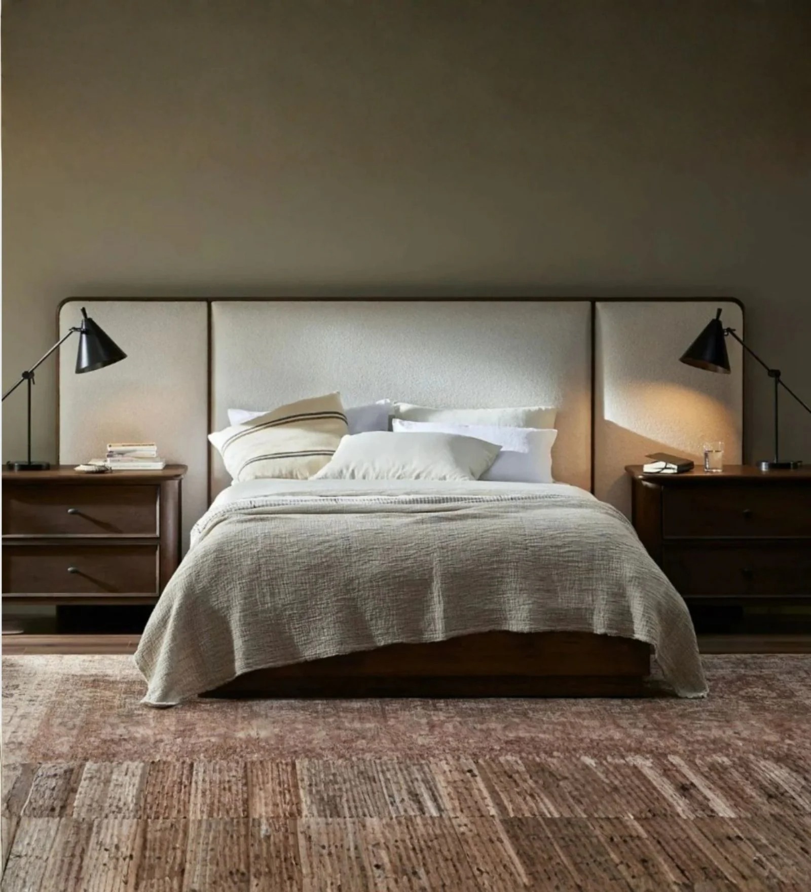 Swani Furniture Riverdale Queen Size Bed with Hydraulic Storage in White Finish